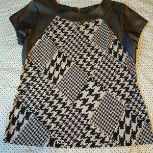 Leather-look Yoke & Raglan Sleeves Geometric Top